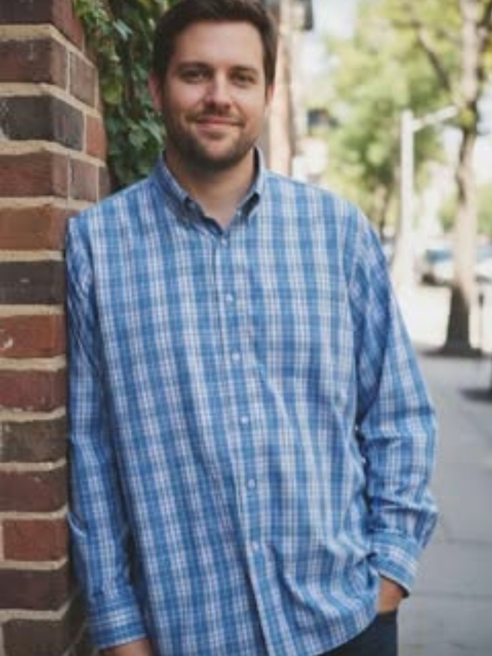 Daniel Cremieux. Men's Size XL. Blue/Pink Plaid. Long-Sleeve Button Shirt.